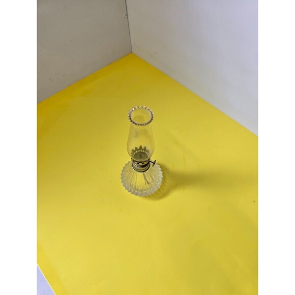 Vintage Lamplight Farms Small Clear Glass Oil Lamp Nickel Burner With Wick - Picture 2 of 5